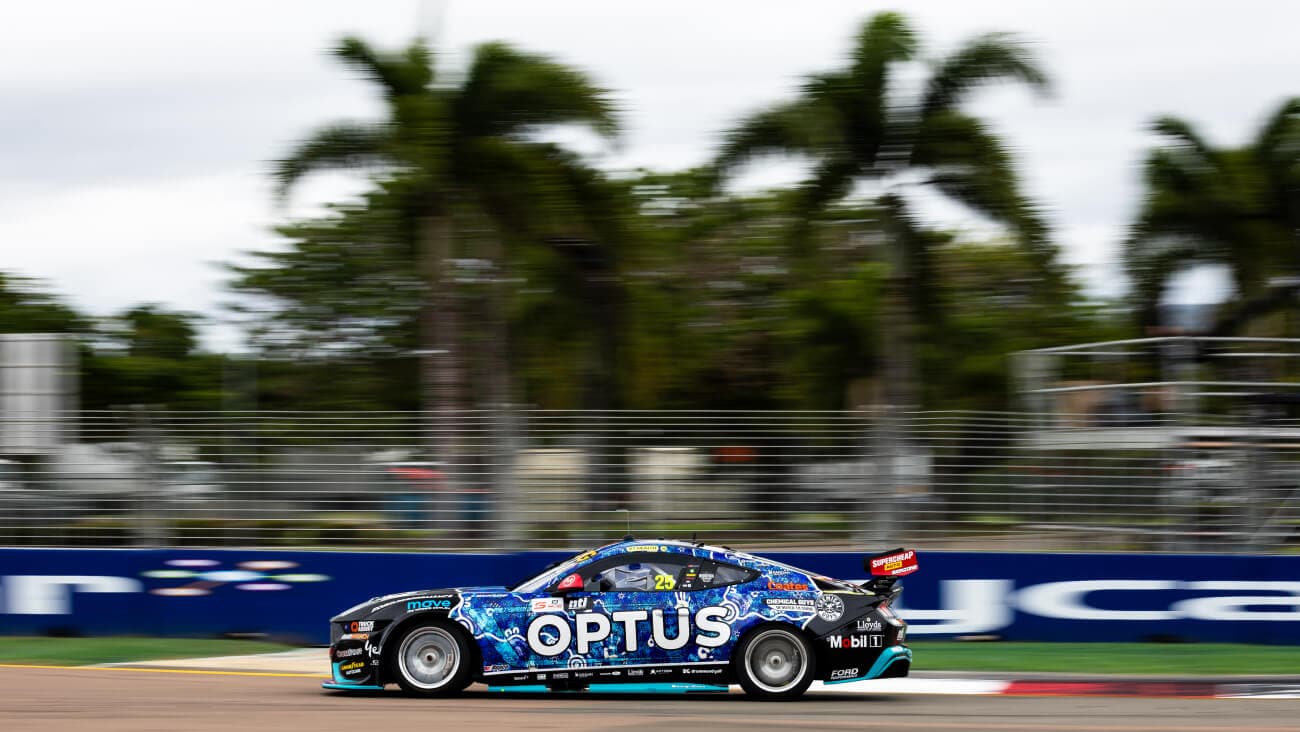 Optus Mobile1 car in Townsville