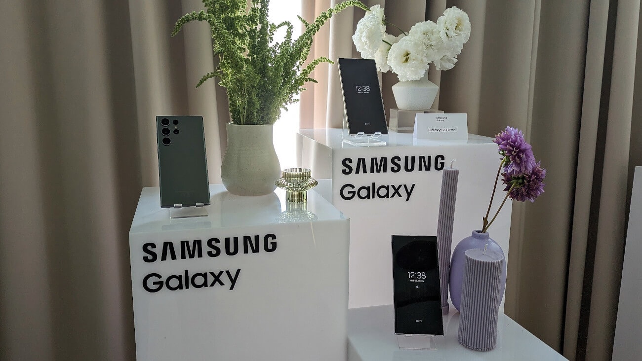 Samsung Galaxy S23 Ultra in lavender, cream and botanic green colours from Optus
