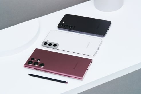 Galaxy S22 series on a table.